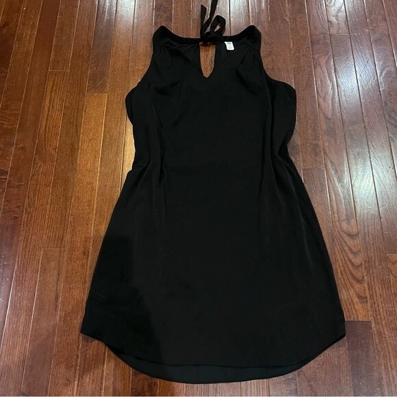 Old navy black V-neck sleeveless keyhole back dress size medium - Picture 4 of 6
